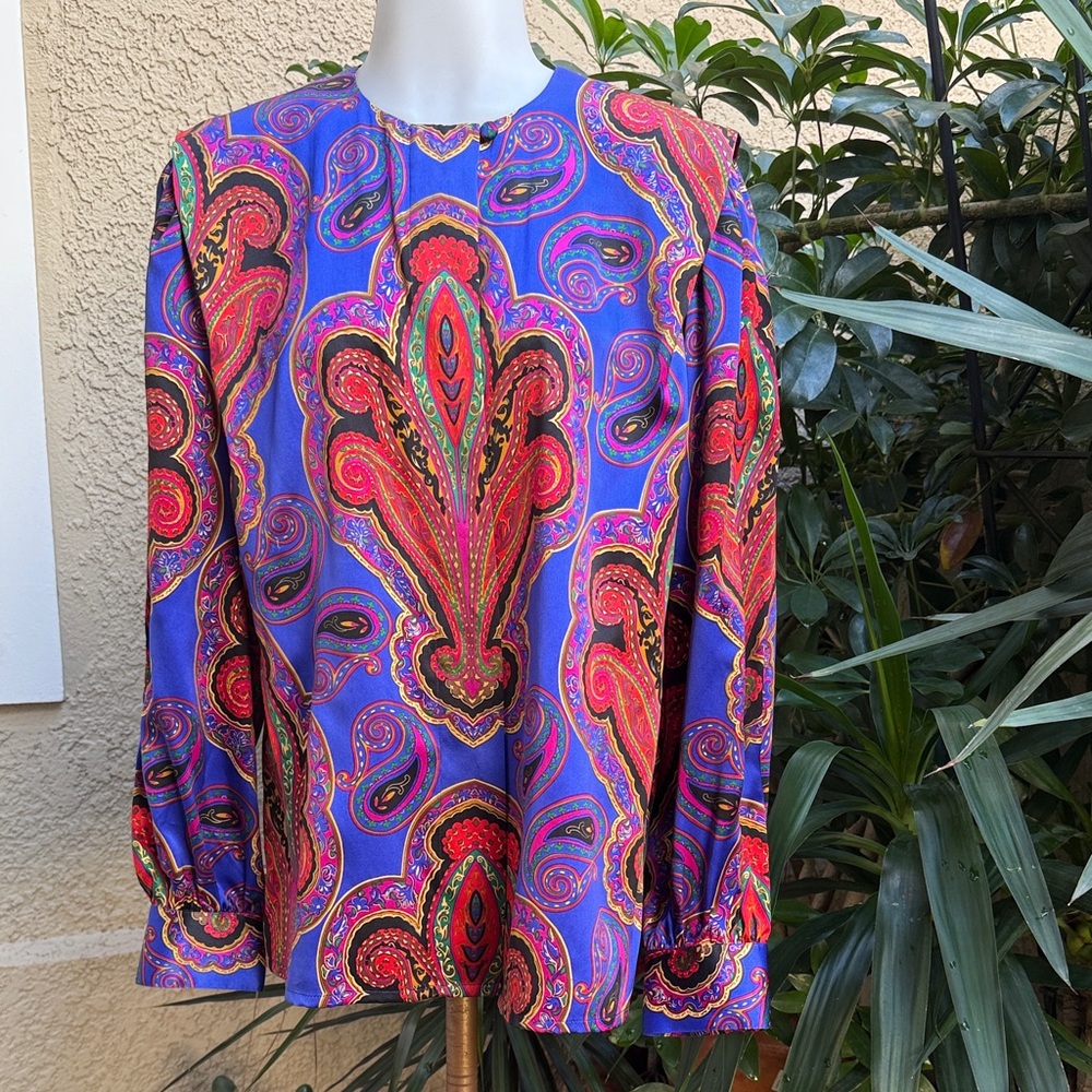 New Vintage ClassiqueS Vibrant Multicolored Paisley 100% Silk Blouse